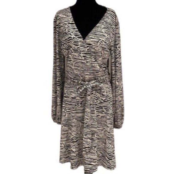 H&M black/white zebra striped dress size medium - Picture 1 of 8